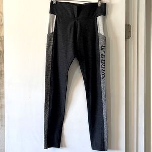 Like new Victoria Secret Pink legging with side pockets
